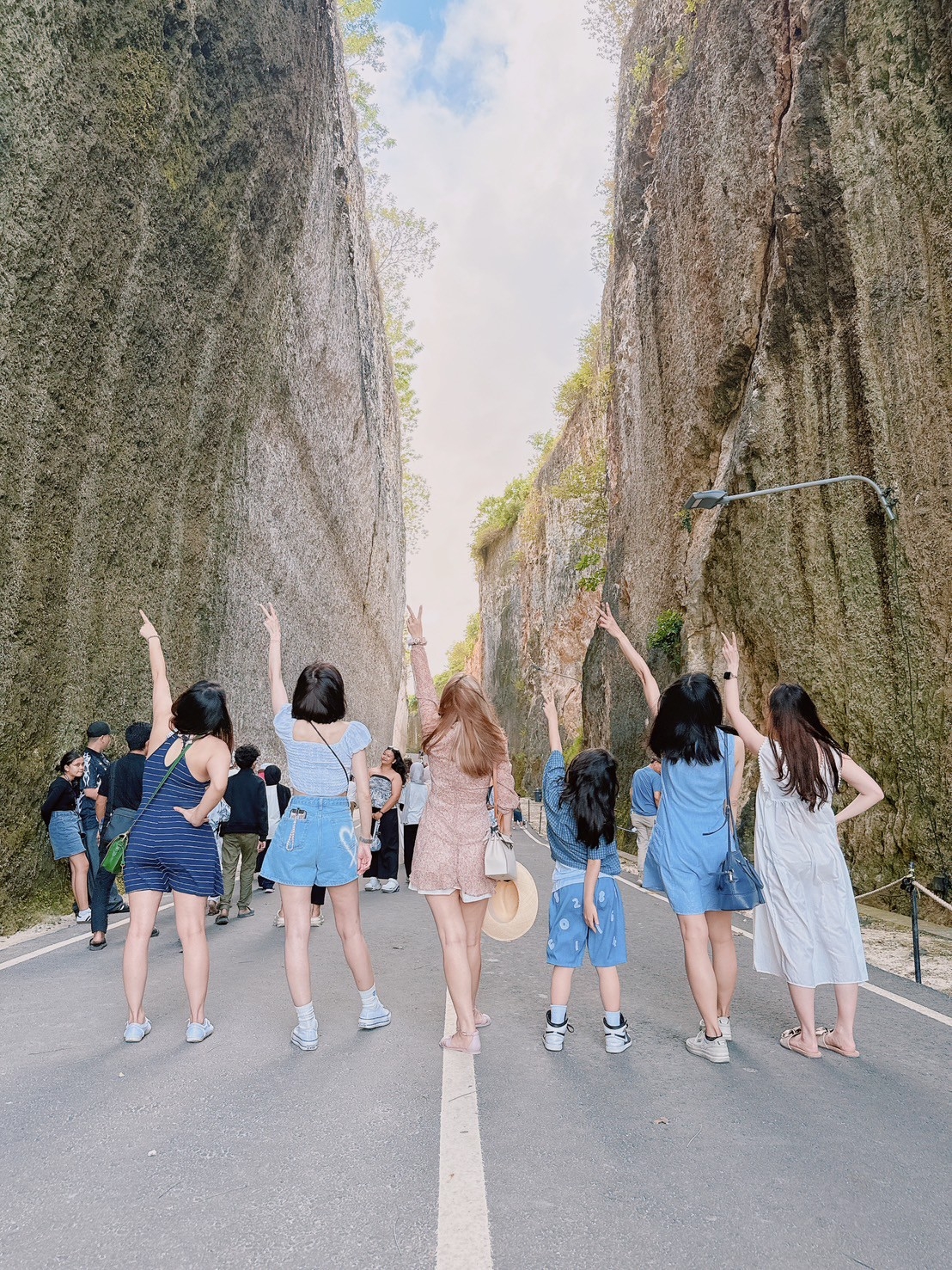 LINE_ALBUM_印尼🇮🇩 峇厘島_250606_151_2025-09-12_172947